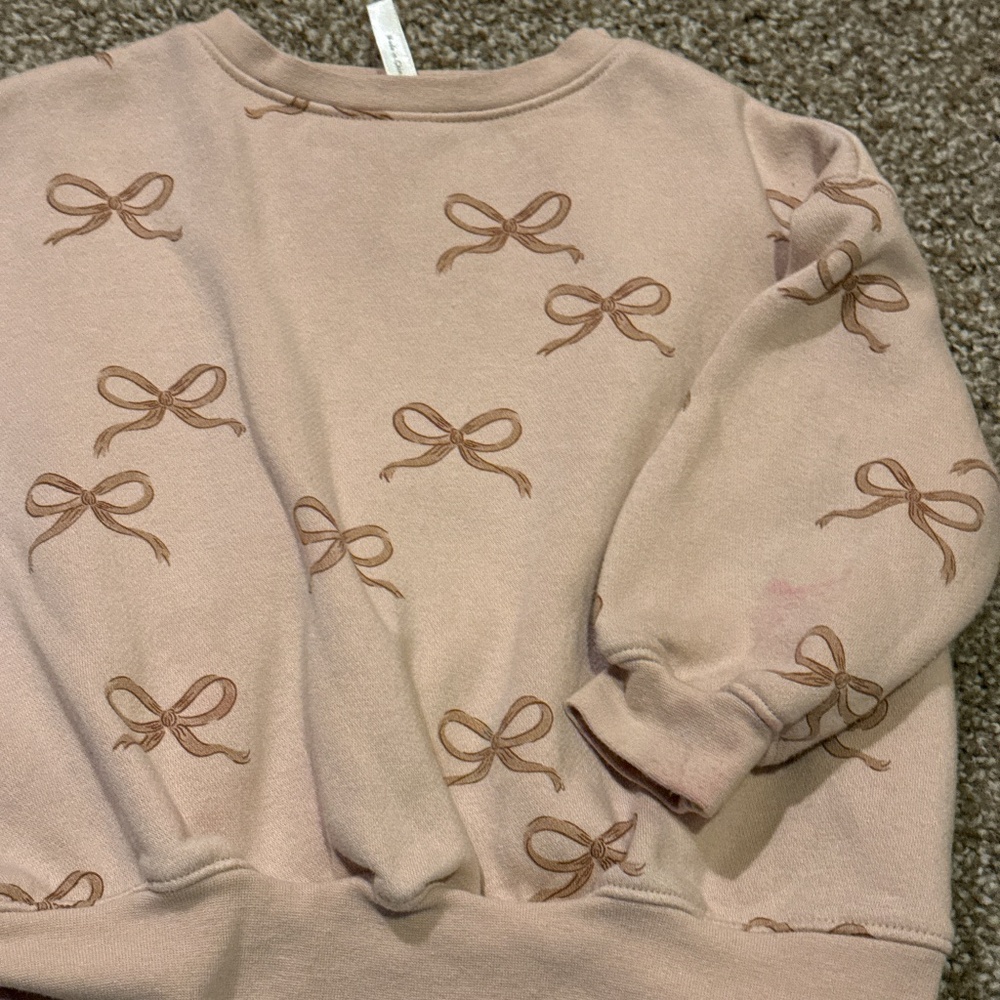 Pink bow crewneck